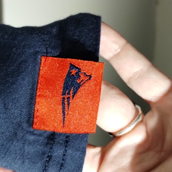 NFL New England Patriots Tshirt M Navy nwt - Picture 7 of 8